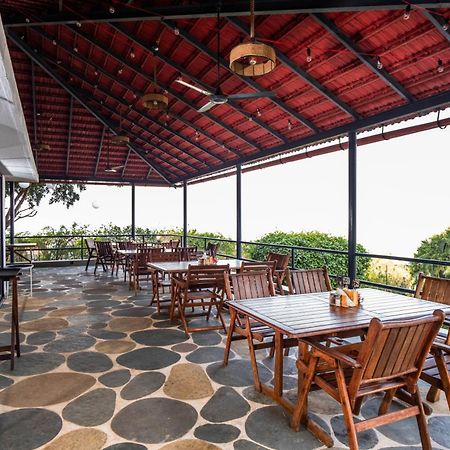 The Lighthouse - Formerly Known As Utan Sea Resort ターネー エクステリア 写真