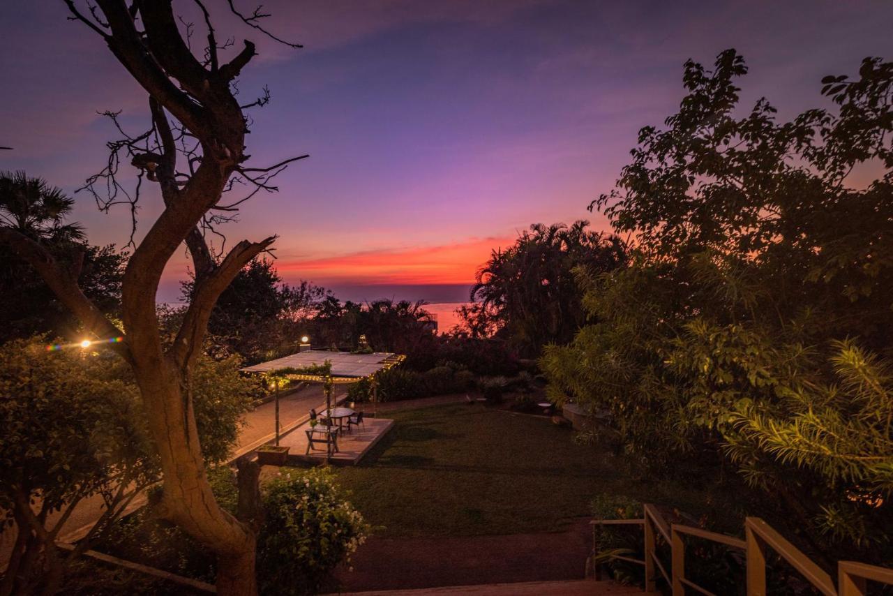 The Lighthouse - Formerly Known As Utan Sea Resort ターネー エクステリア 写真
