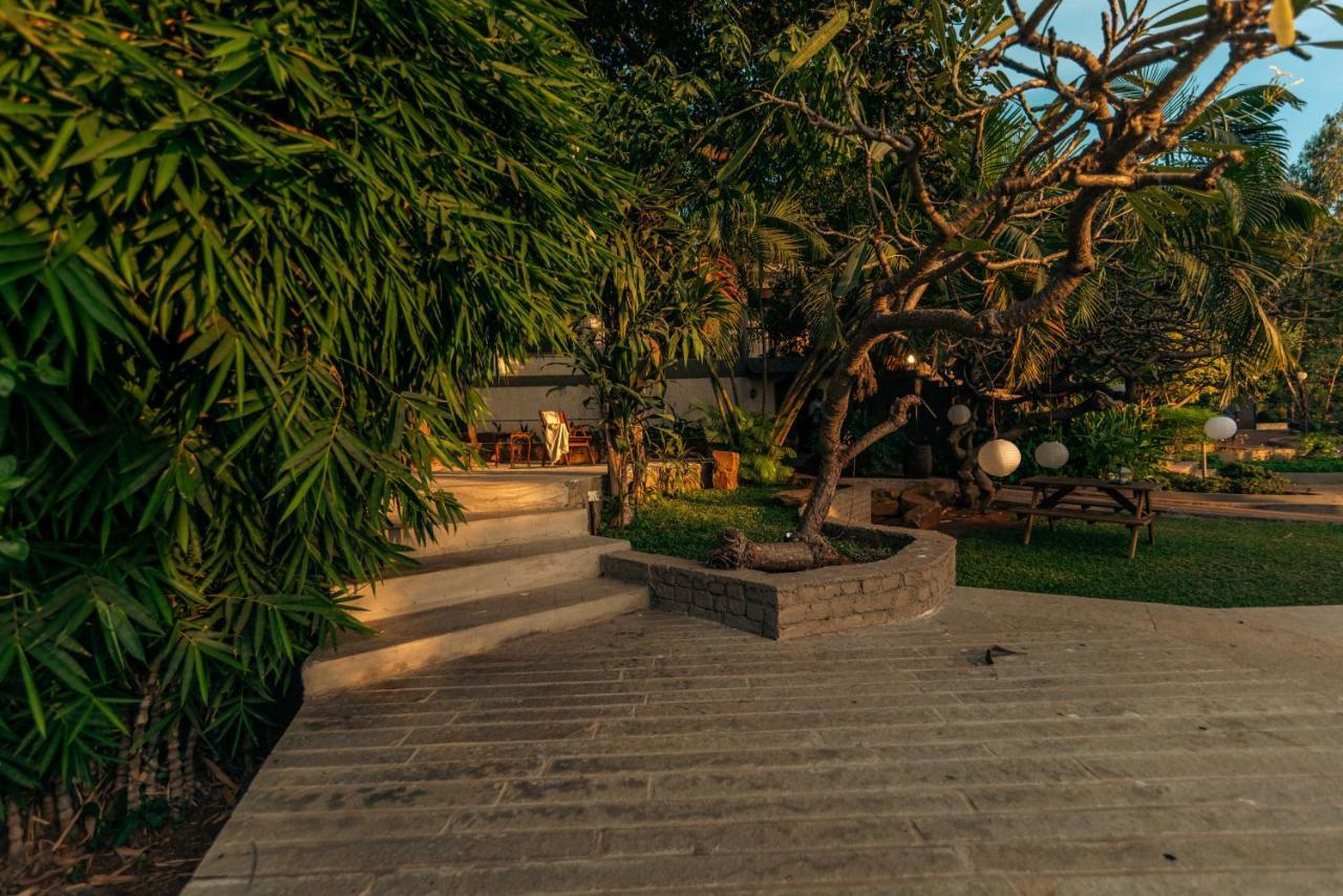 The Lighthouse - Formerly Known As Utan Sea Resort ターネー エクステリア 写真
