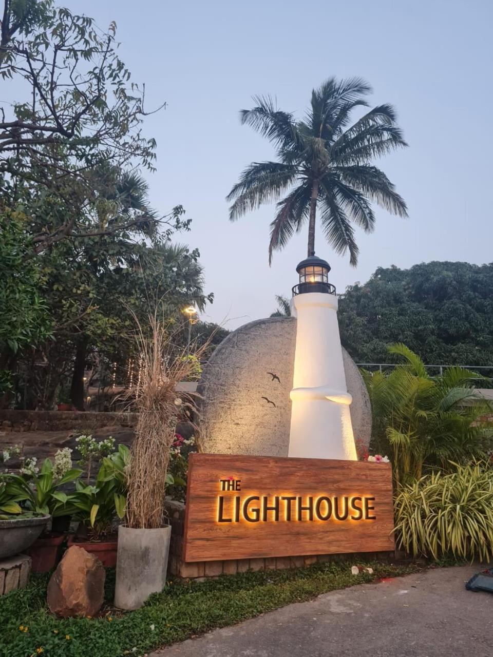 The Lighthouse - Formerly Known As Utan Sea Resort ターネー エクステリア 写真