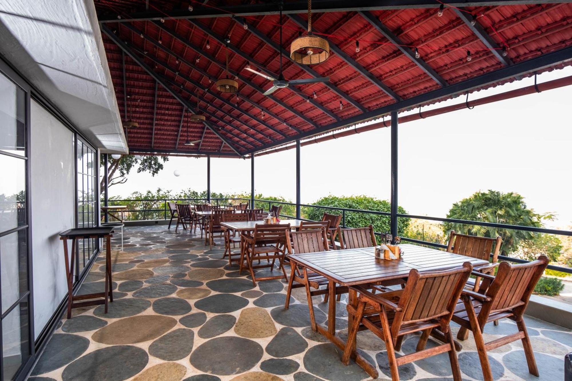 The Lighthouse - Formerly Known As Utan Sea Resort ターネー エクステリア 写真