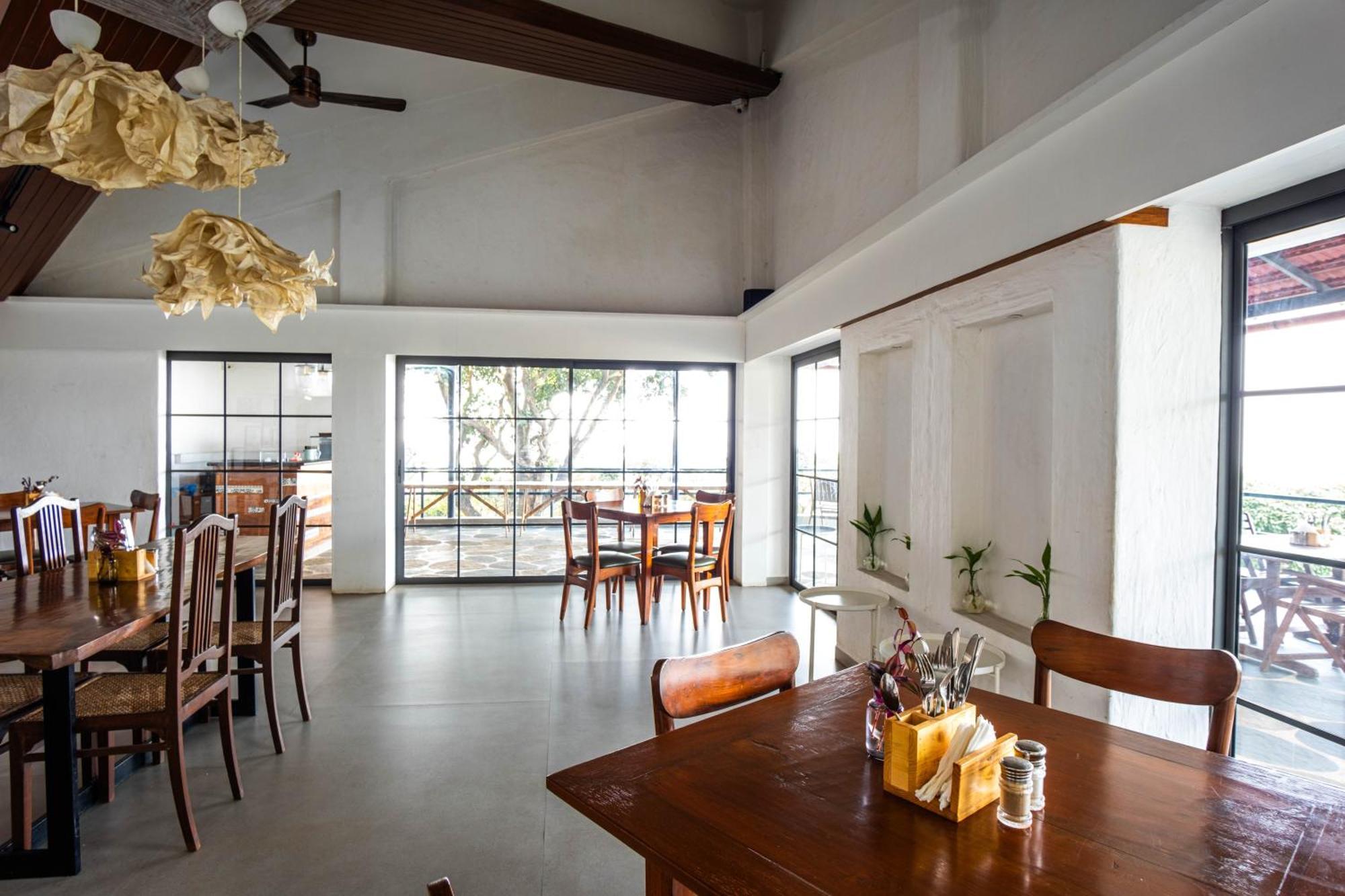 The Lighthouse - Formerly Known As Utan Sea Resort ターネー エクステリア 写真