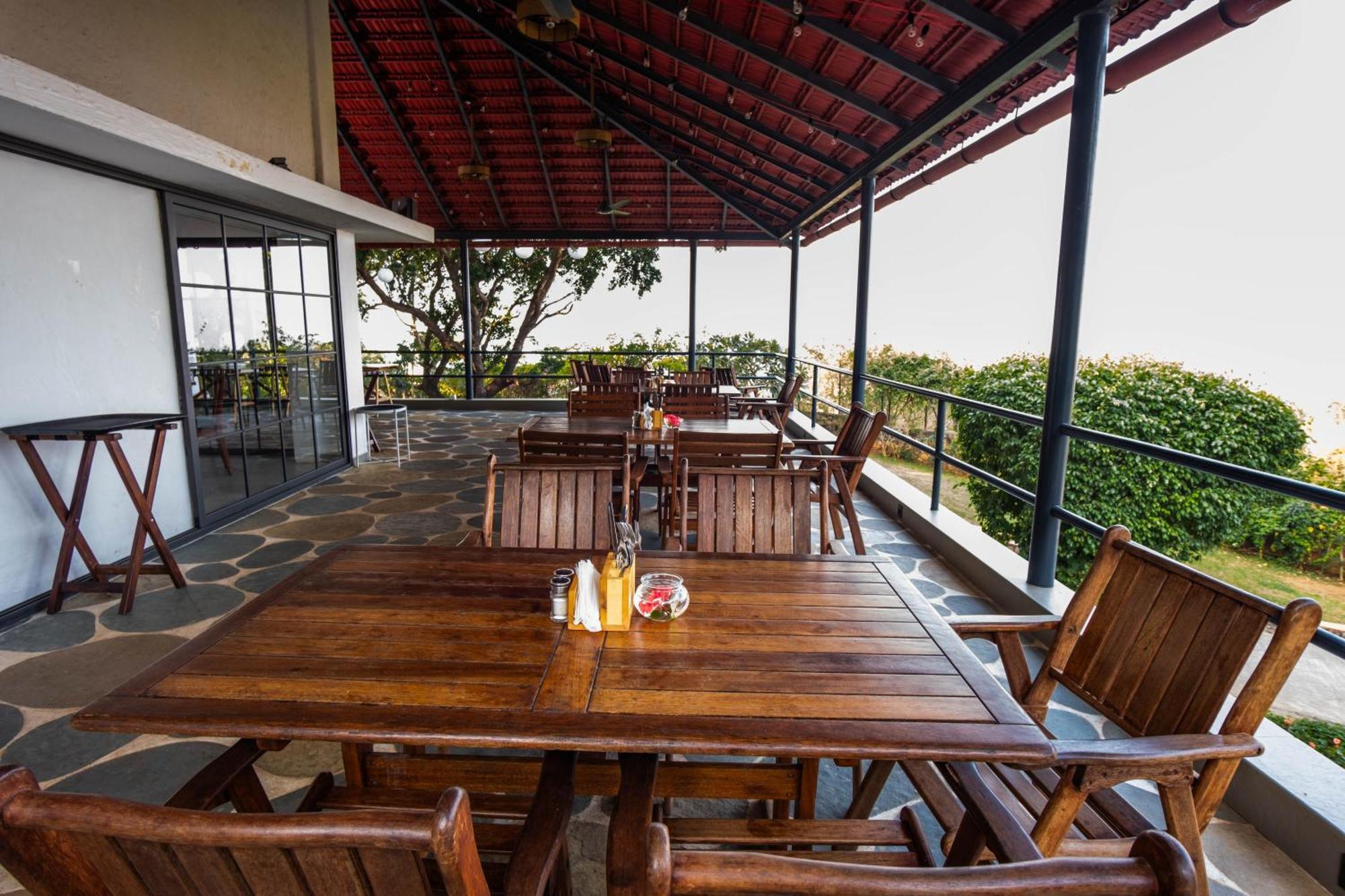 The Lighthouse - Formerly Known As Utan Sea Resort ターネー エクステリア 写真